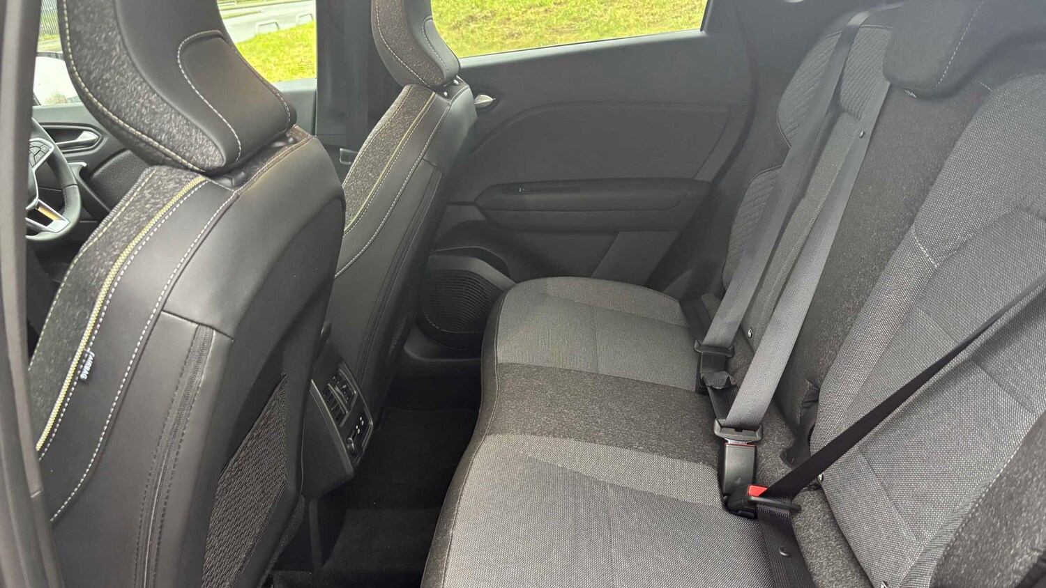 Used Renault Captur for sale - 77859814: Photo 10