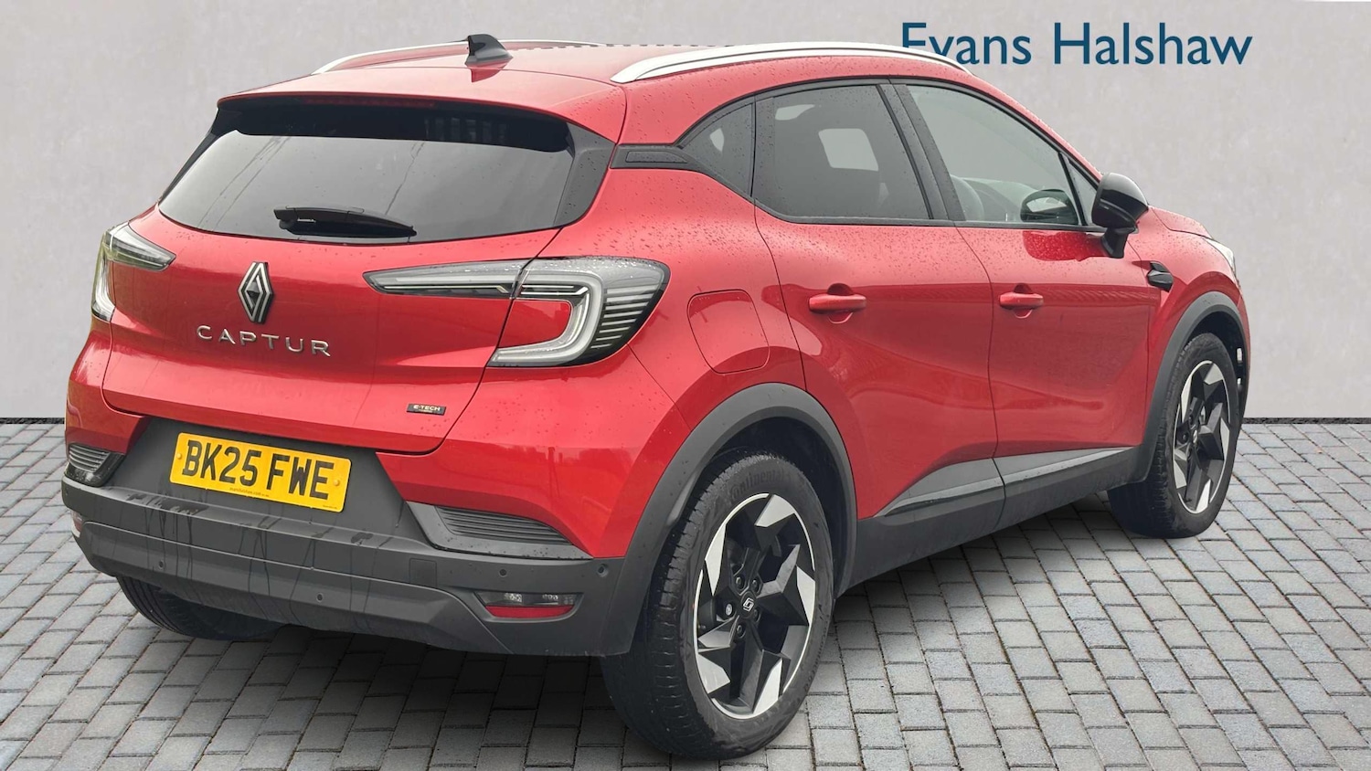 Used Renault Captur for sale - 77859814: Photo 2