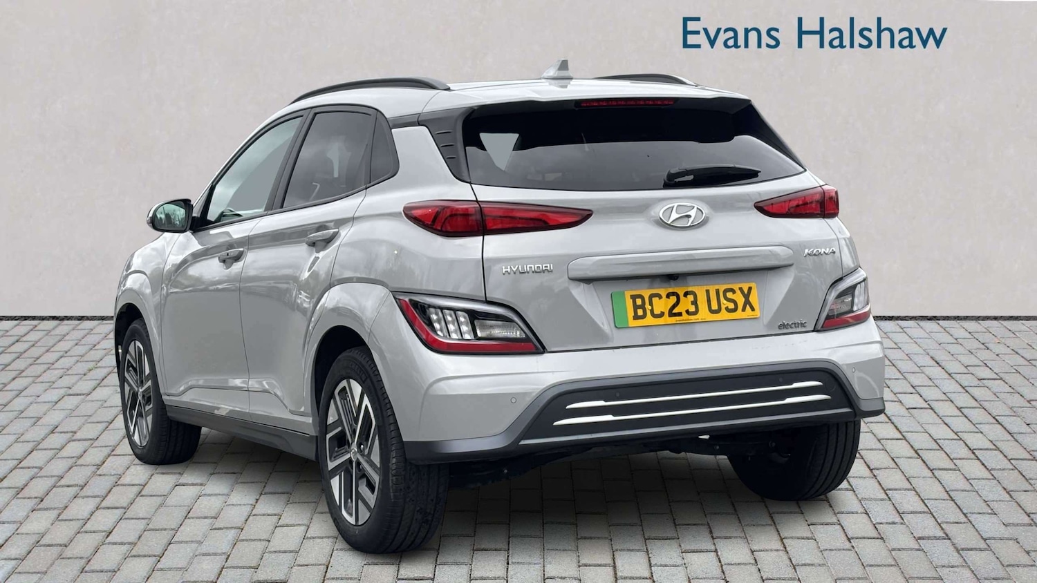 Used Hyundai KONA 2023 for sale - 78129776: Photo 2