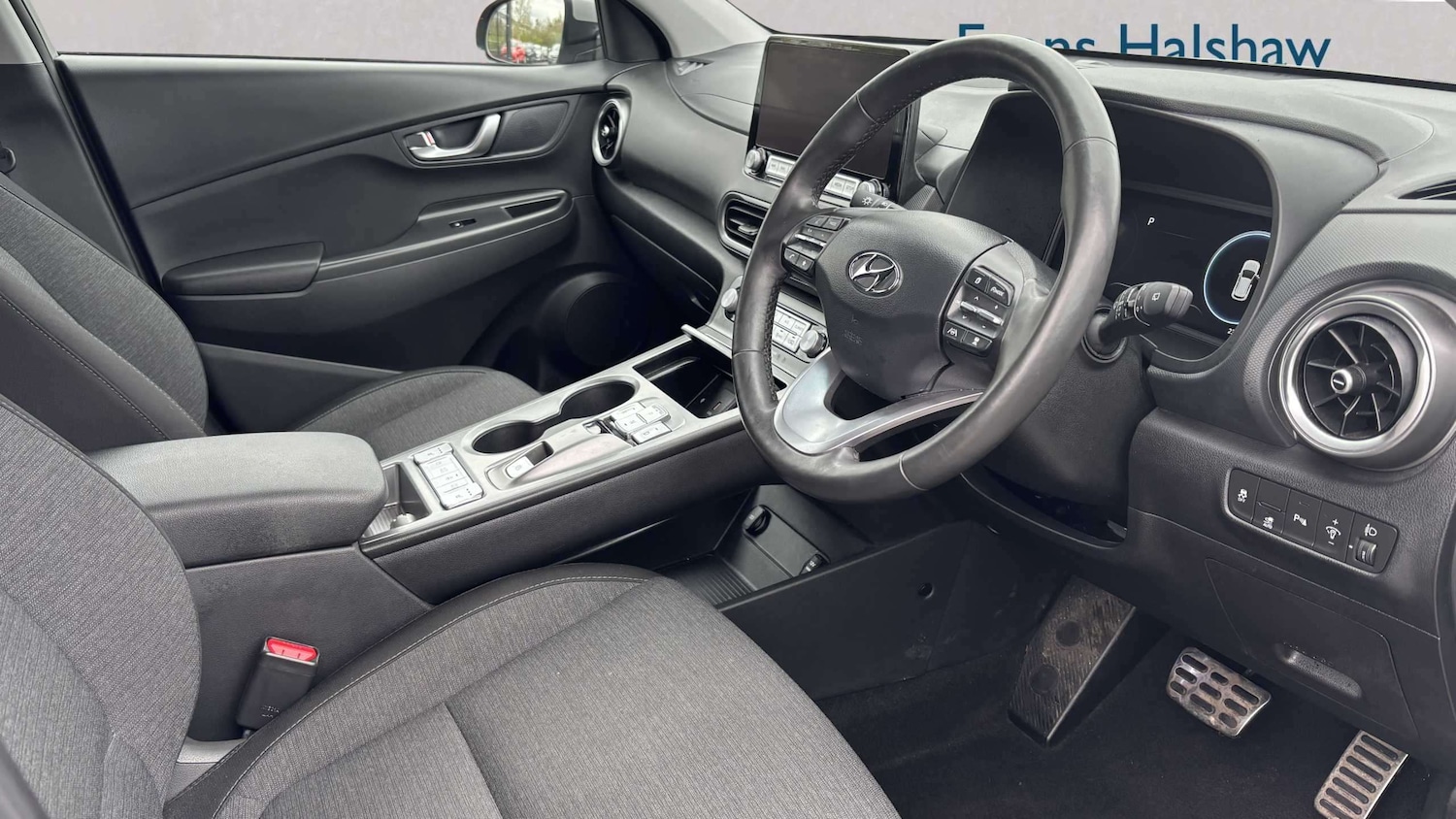Used Hyundai KONA 2023 for sale - 78129776: Photo 3