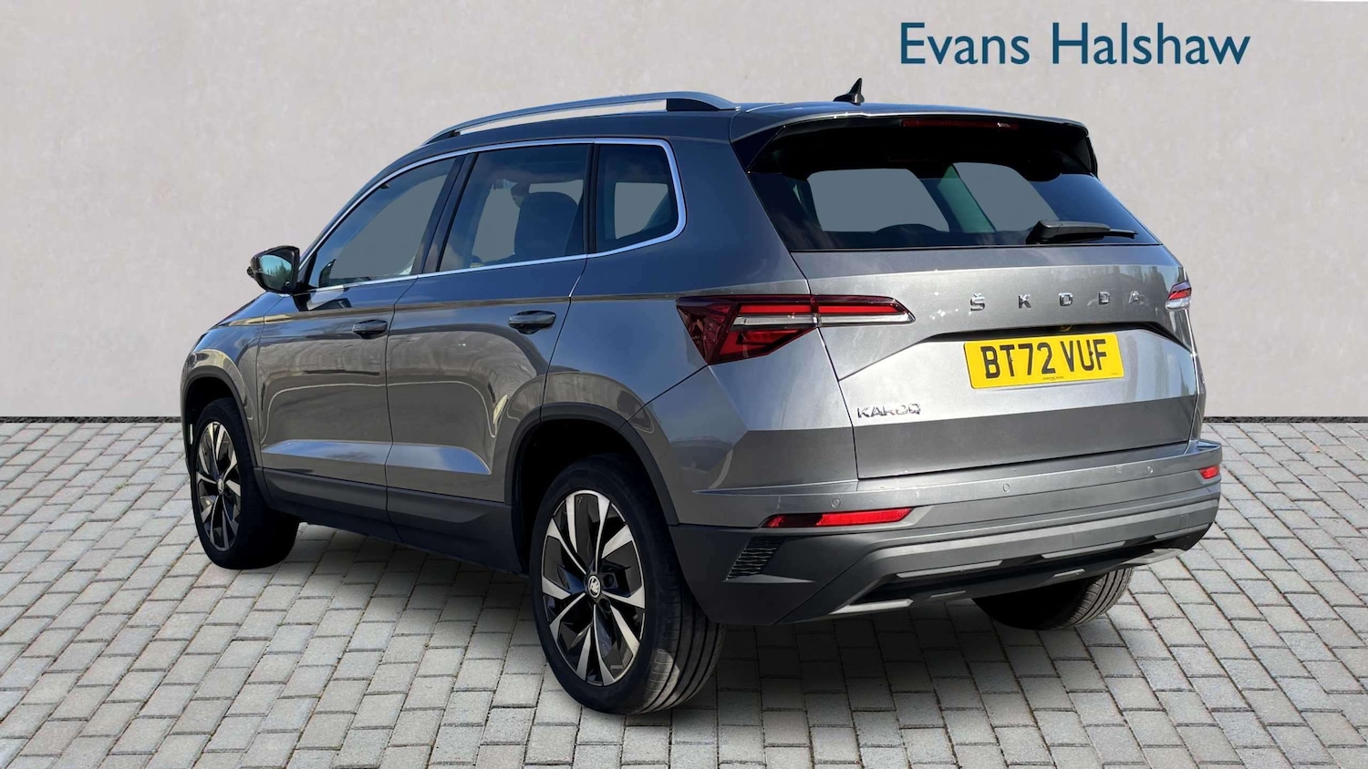 Used Skoda Karoq 2023 for sale - 78118718: Photo 2