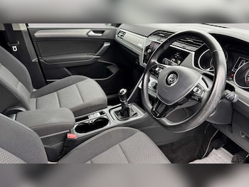 Used Volkswagen Touran 2019 for sale - 78881069: Photo