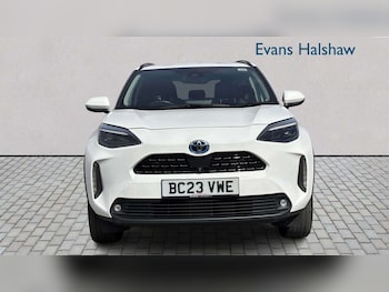 Used Toyota Yaris Cross 2023 for sale - 79486676: Photo