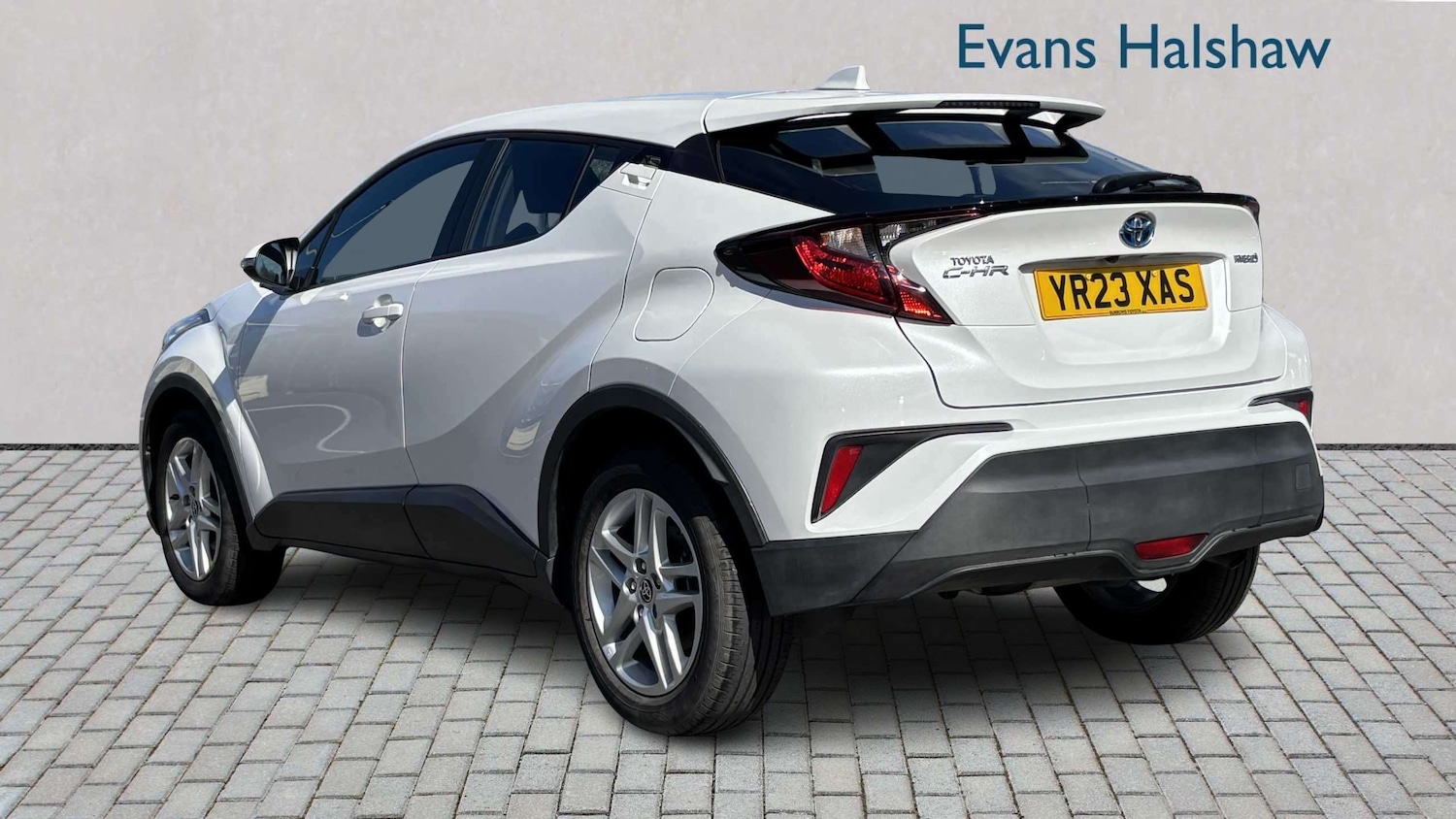 Used Toyota C-HR 2023 for sale - 78118848: Photo 2