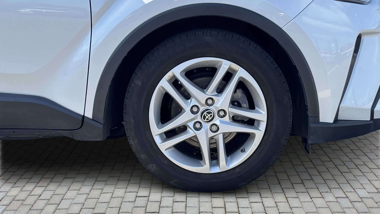 Used Toyota C-HR 2023 for sale - 78118848: Photo 7