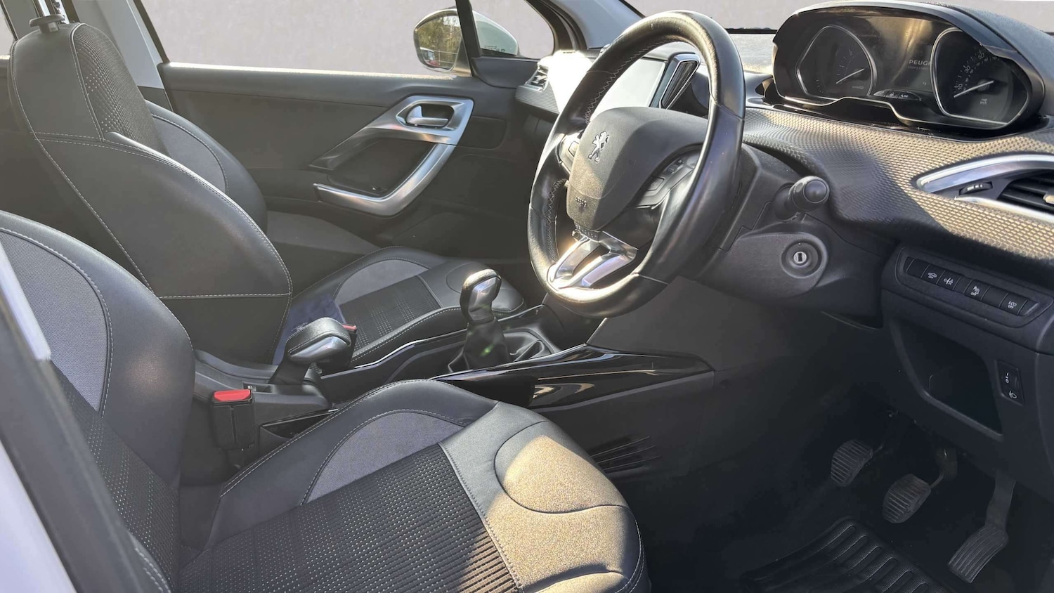 Used Peugeot 2008 for sale - 77860328: Photo 3