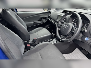 Used Toyota Yaris 2017 for sale - 79306416: Photo