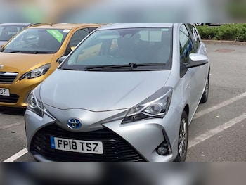 Used Toyota Yaris 2018 for sale - 78978874: Photo