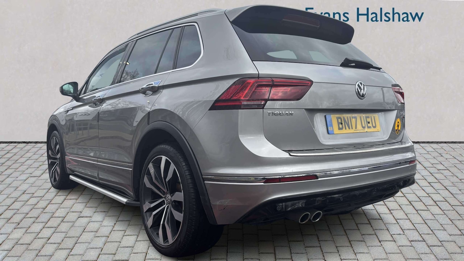 Used Volkswagen Tiguan for sale - 77856380: Photo 2