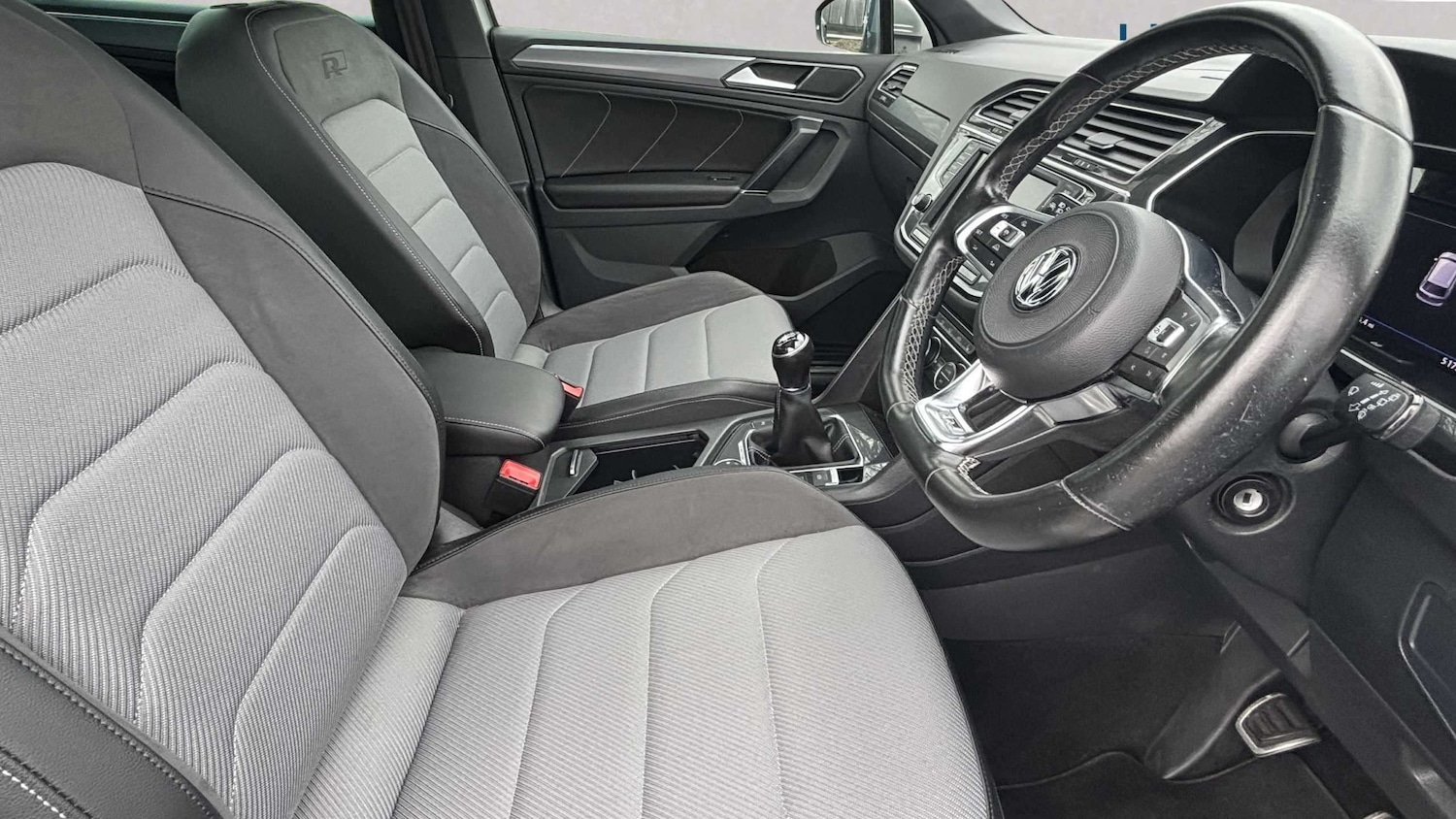 Used Volkswagen Tiguan for sale - 77856380: Photo 3