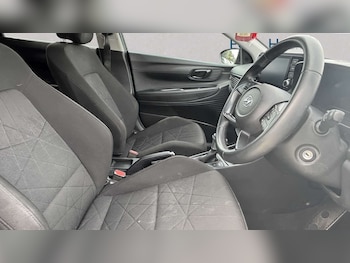 Used Hyundai BAYON 2024 for sale - 78209039: Photo