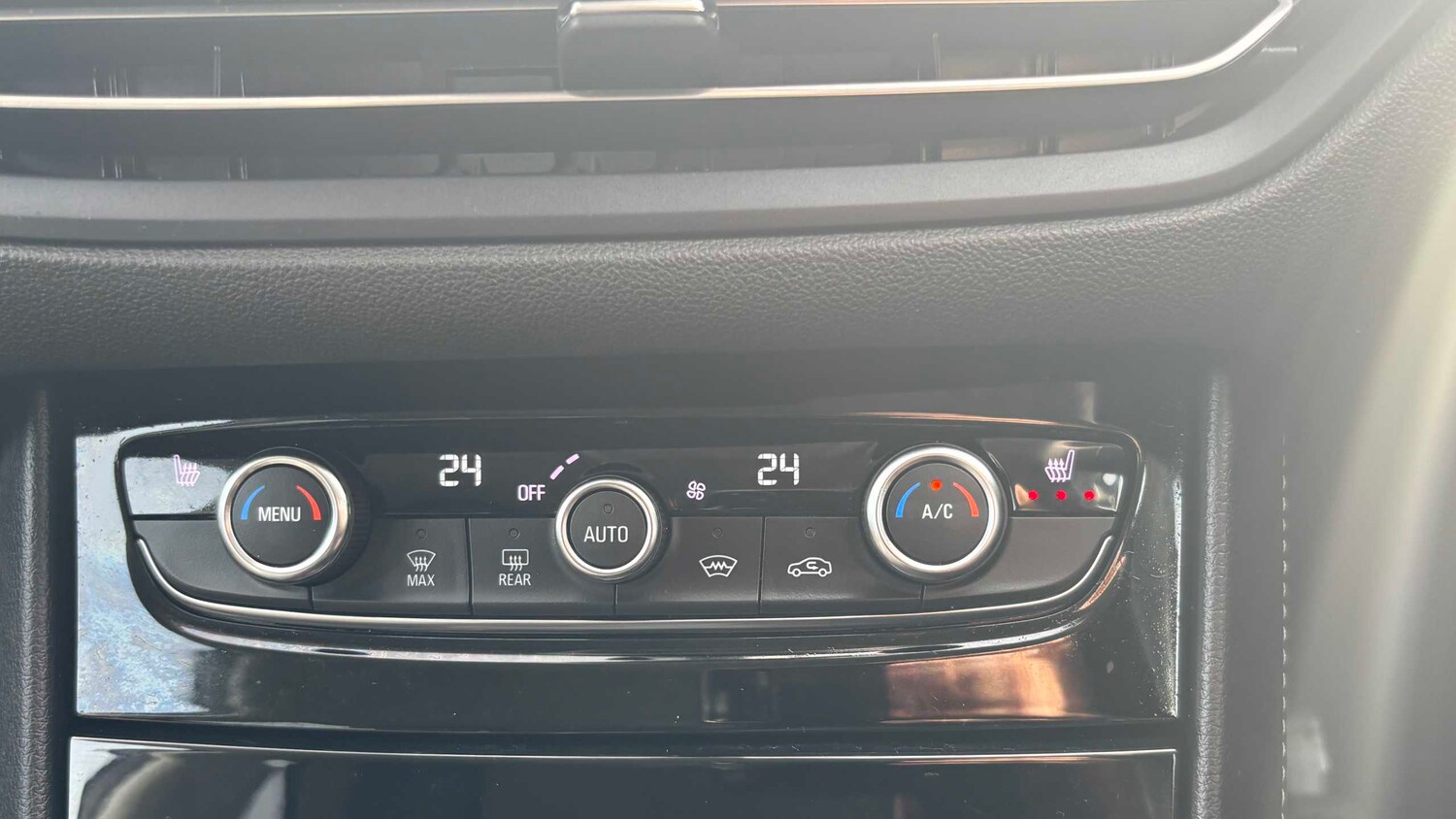 Used Vauxhall Grandland for sale - 77858490: Photo 16