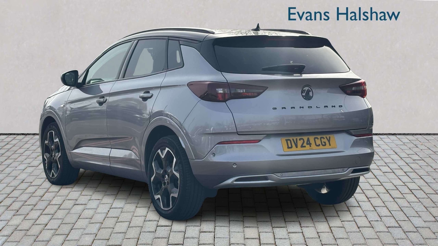 Used Vauxhall Grandland for sale - 77858490: Photo 2