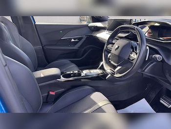 Used Peugeot 2008 2024 for sale - 78519798: Photo