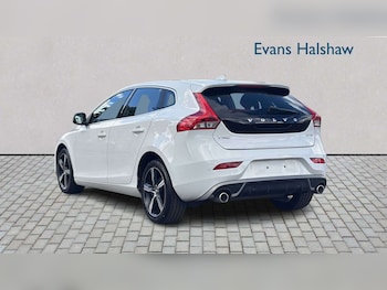 Used Volvo V40 2017 for sale - 78812427: Photo