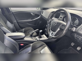 Used Volvo V40 2017 for sale - 78812427: Photo