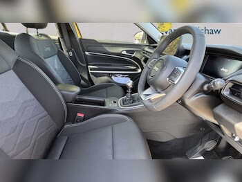 Used Jeep Avenger 2024 for sale - 78610650: Photo