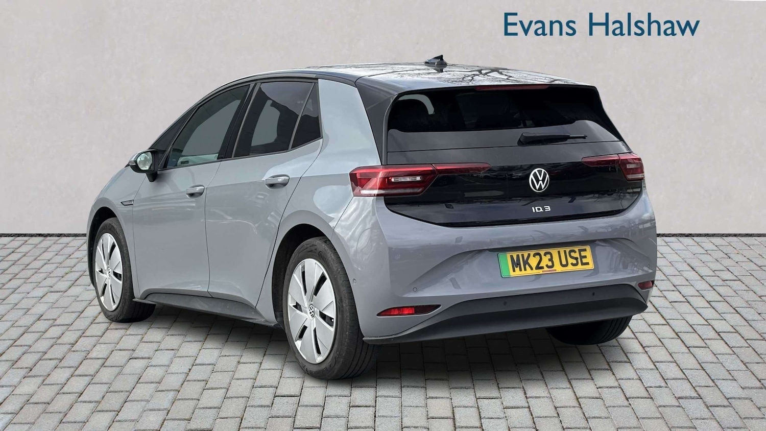 Used Volkswagen ID.3 2023 for sale - 77858597: Photo 2