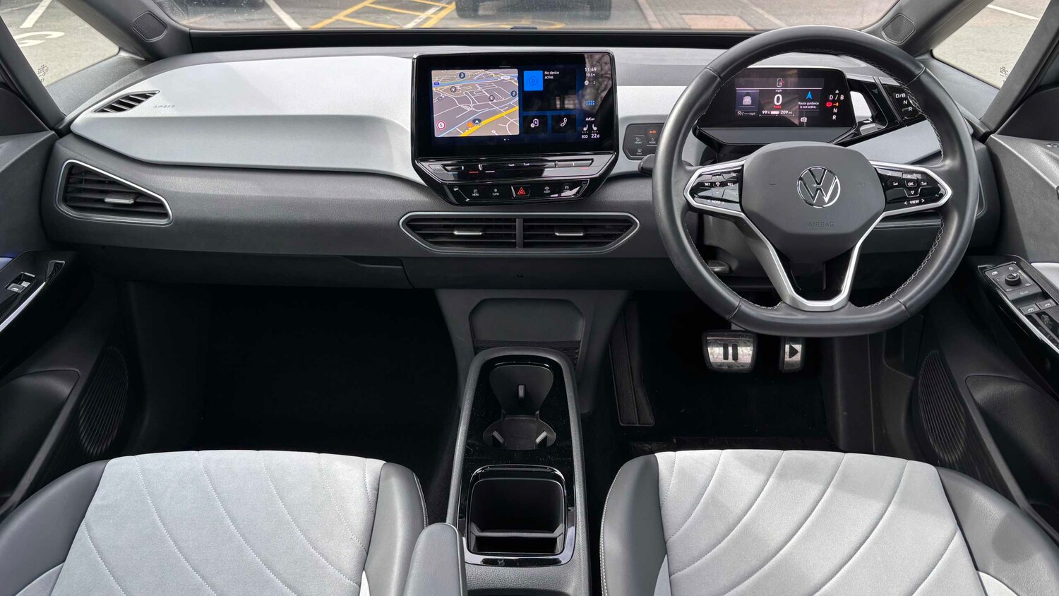 Used Volkswagen ID.3 2023 for sale - 77858597: Photo 8