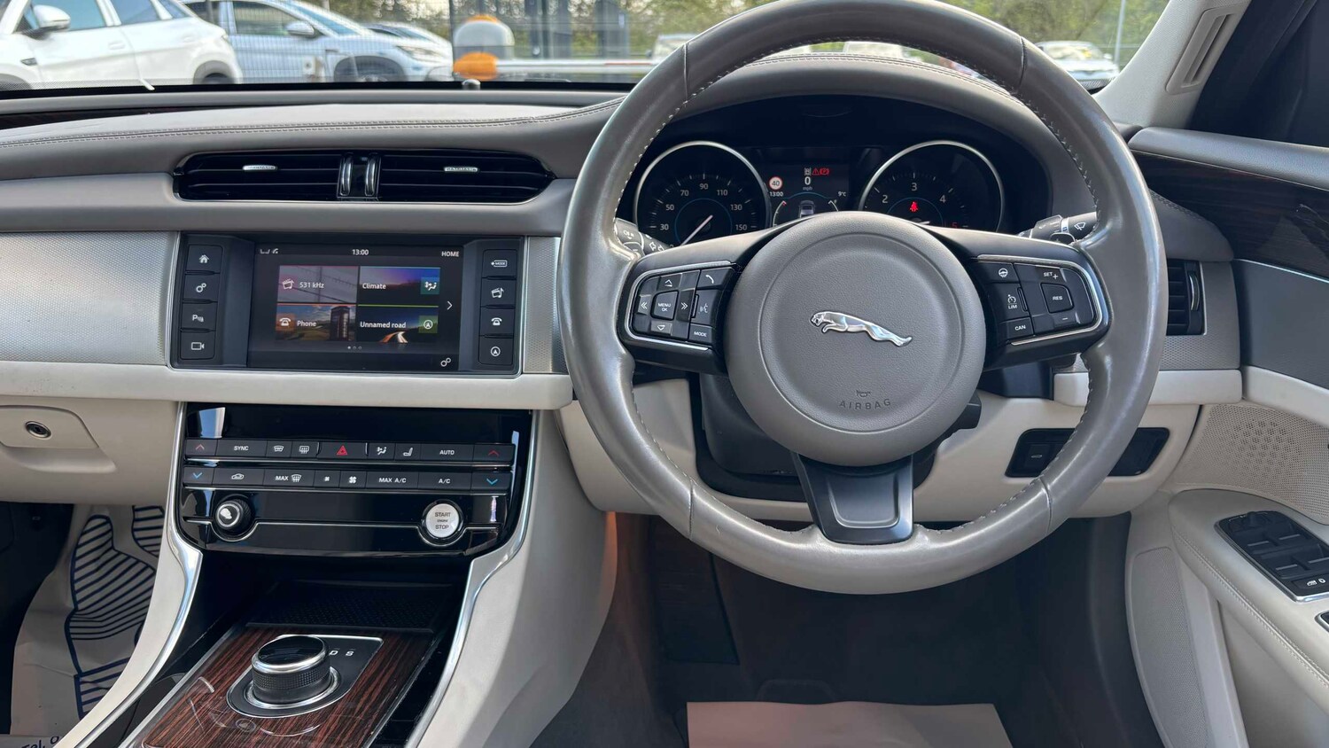 Used Jaguar XF 2017 for sale - 78119000: Photo 12