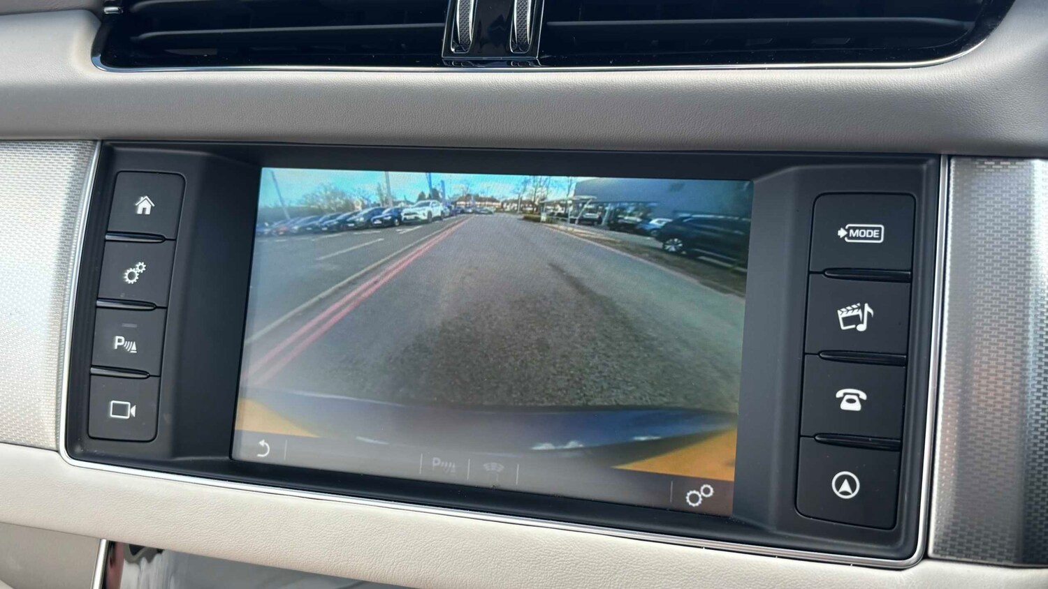 Used Jaguar XF 2017 for sale - 78119000: Photo 14