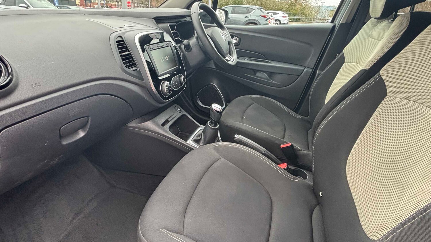 Used Renault Captur for sale - 77859667: Photo 9