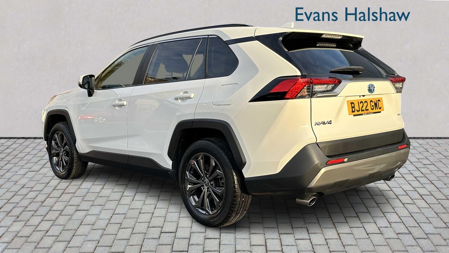 Used Toyota RAV4 for sale - 77862147: Photo 2