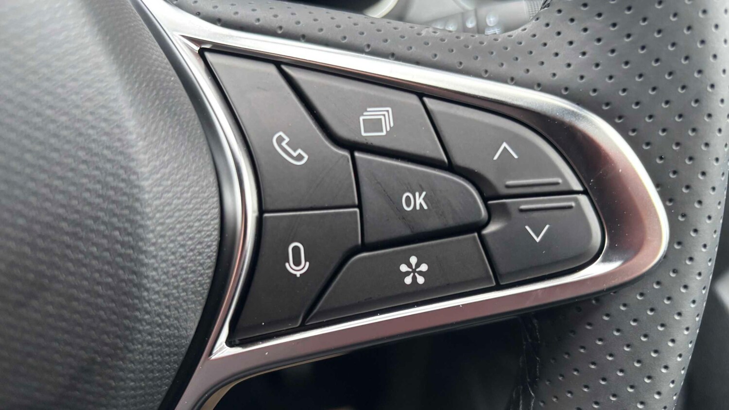 Used Renault Captur for sale - 77857742: Photo 23