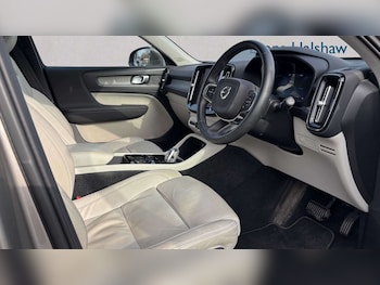 Used Volvo XC40 2022 for sale - 79402429: Photo