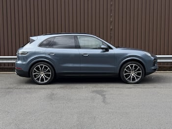 Used Porsche Cayenne 2018 for sale - 79674604: Photo