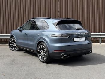 Used Porsche Cayenne 2018 for sale - 79674604: Photo