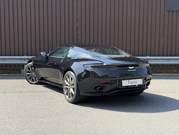 Used Aston Martin DB11 2018 for sale - 79548512: Photo