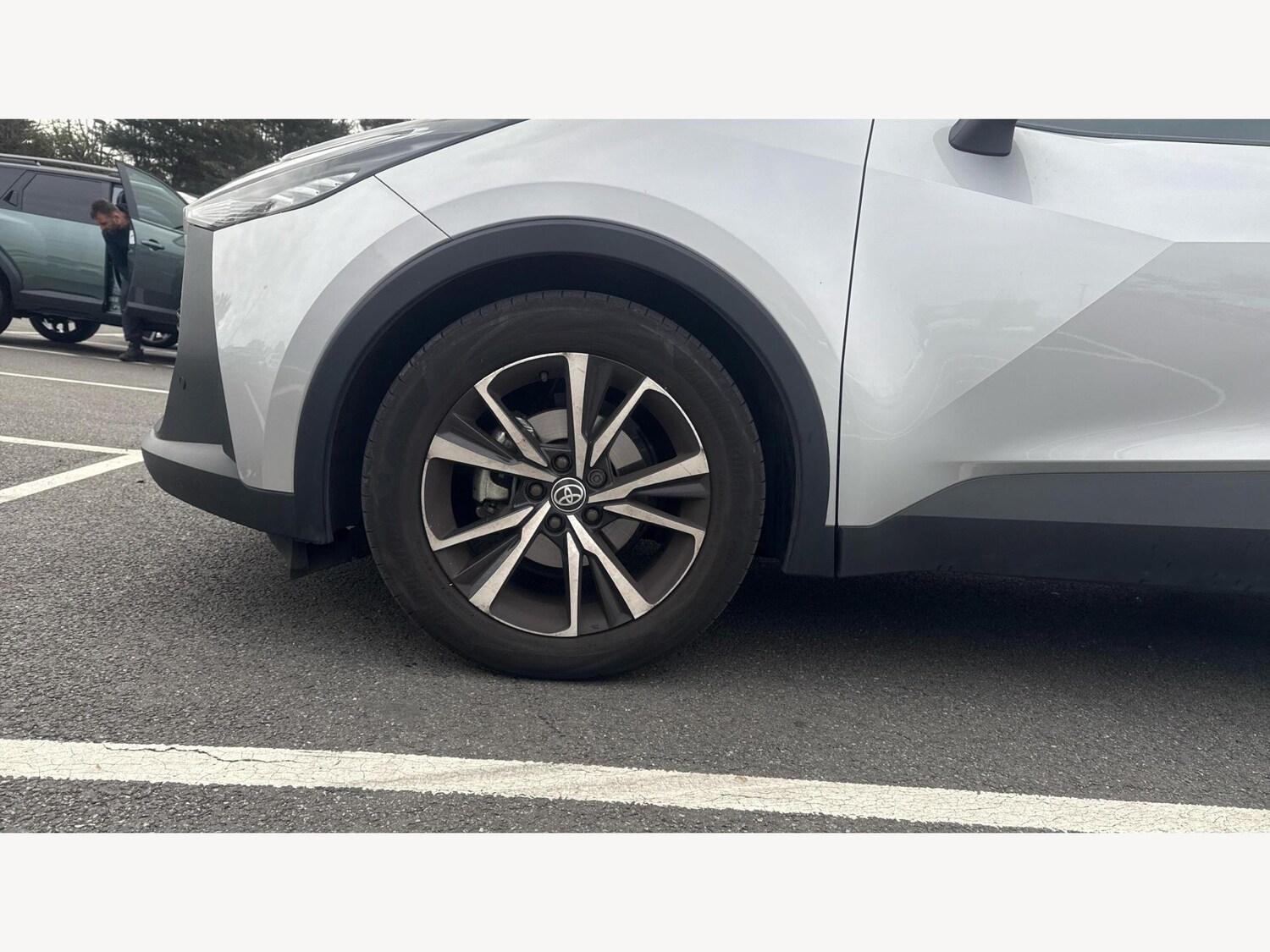 Used Toyota C-HR 2024 for sale - 76295258: Photo 20