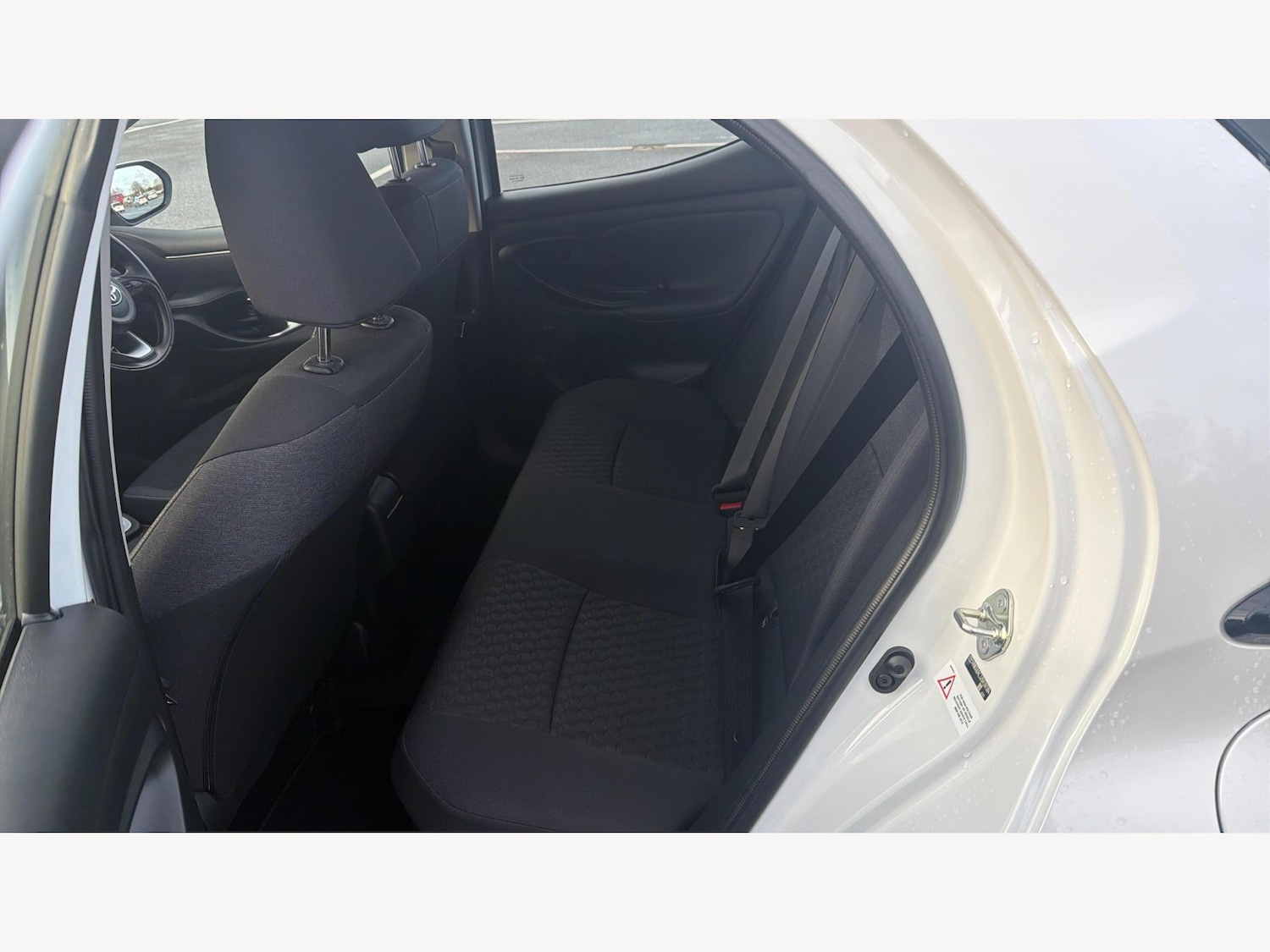 Used Toyota Yaris for sale - 77537929: Photo 15