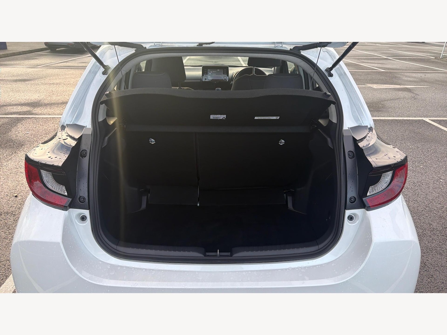 Used Toyota Yaris for sale - 77537929: Photo 16