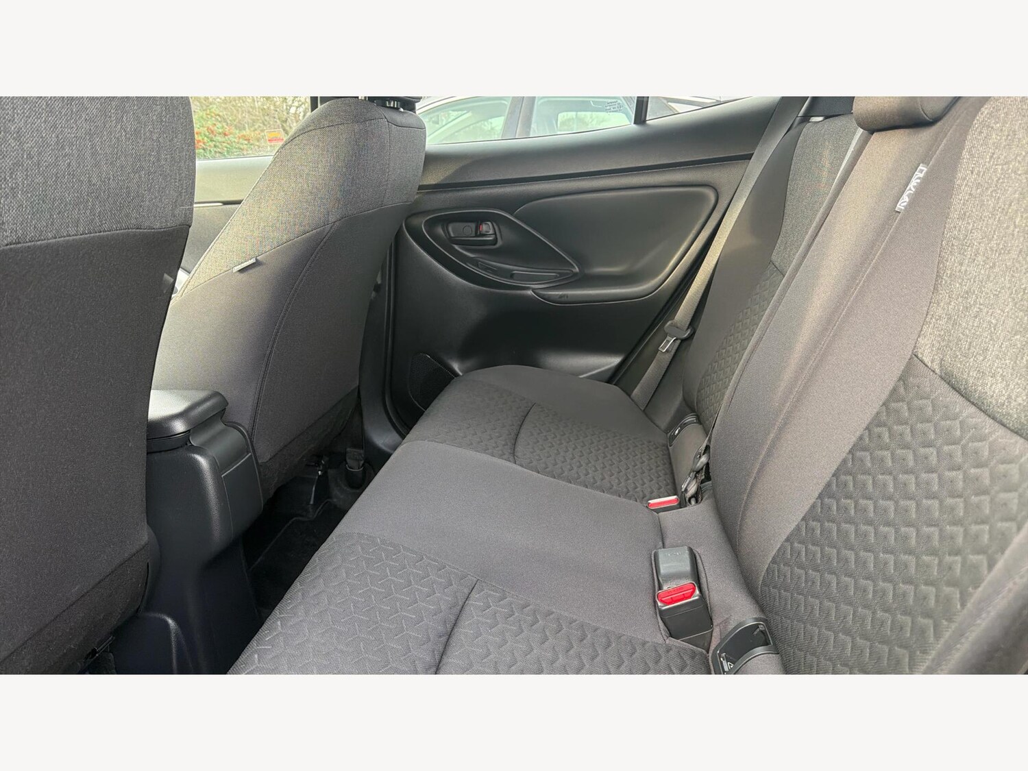 Used Toyota Yaris Cross 2023 for sale - 77067314: Photo 15