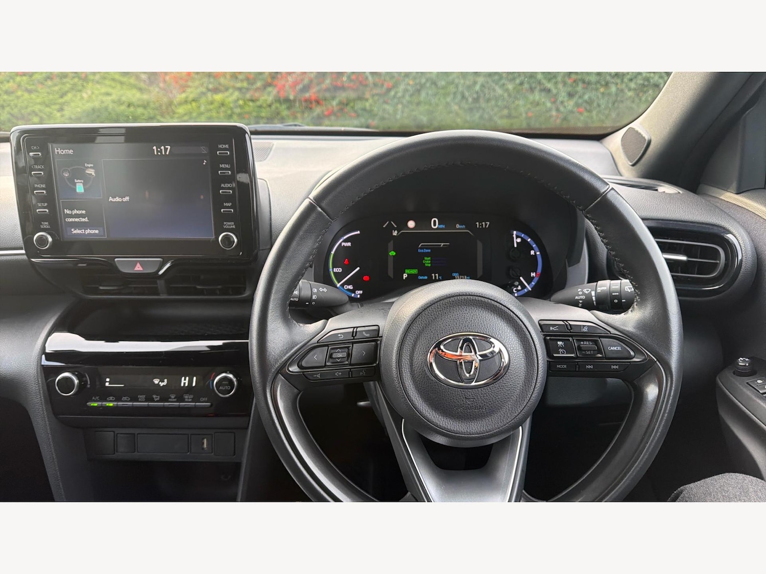 Used Toyota Yaris Cross 2023 for sale - 77067314: Photo 8