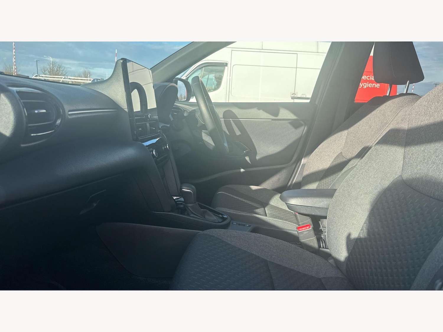 Used Toyota Yaris Cross 2024 for sale - 76633241: Photo 12