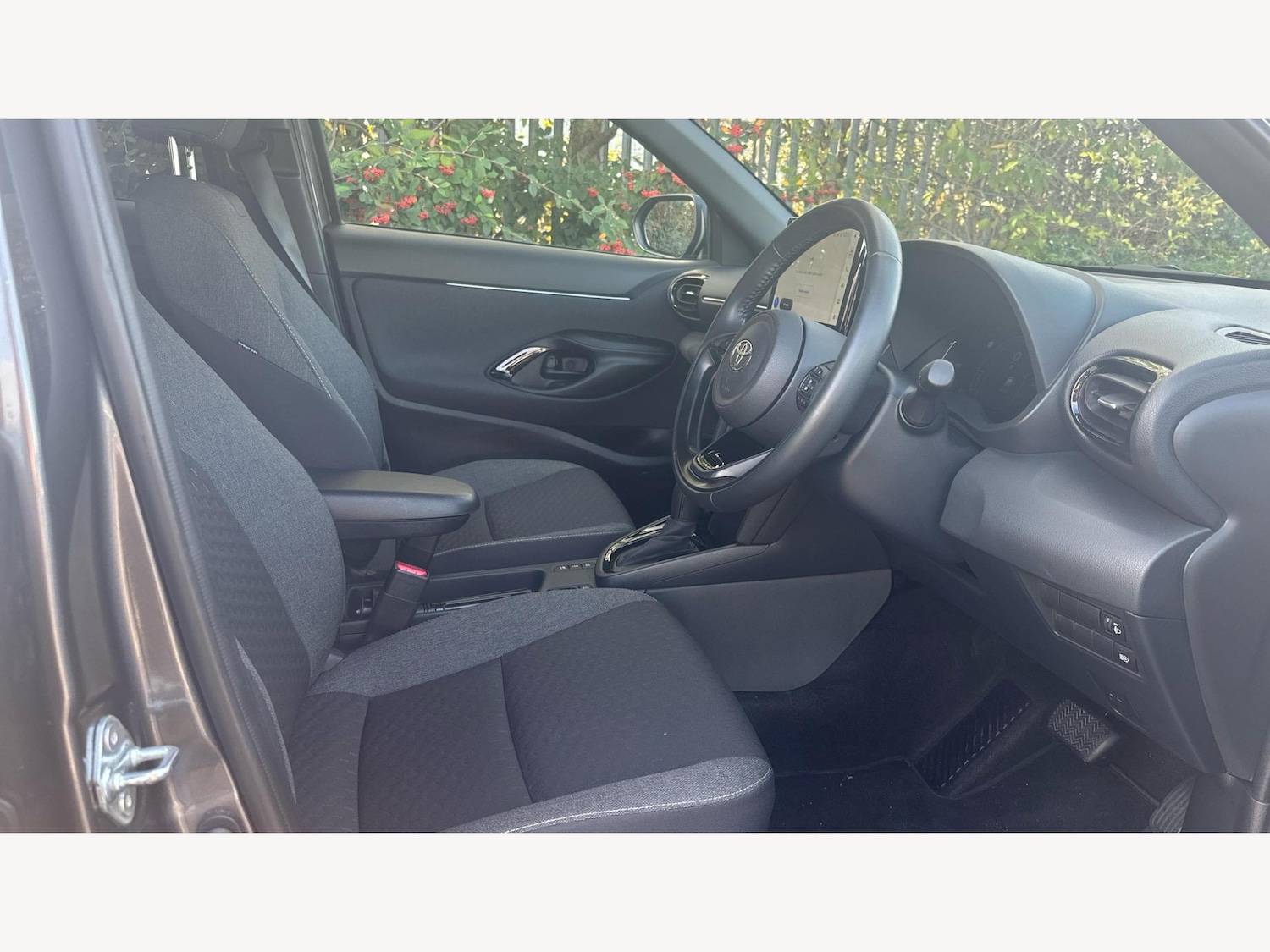 Used Toyota Yaris Cross 2024 for sale - 76633241: Photo 13
