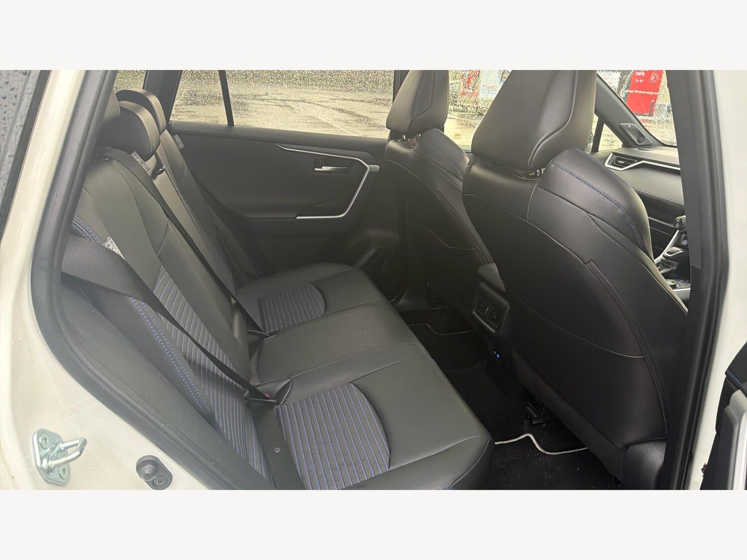 Used Toyota RAV4 2022 for sale - 76850435: Photo 14