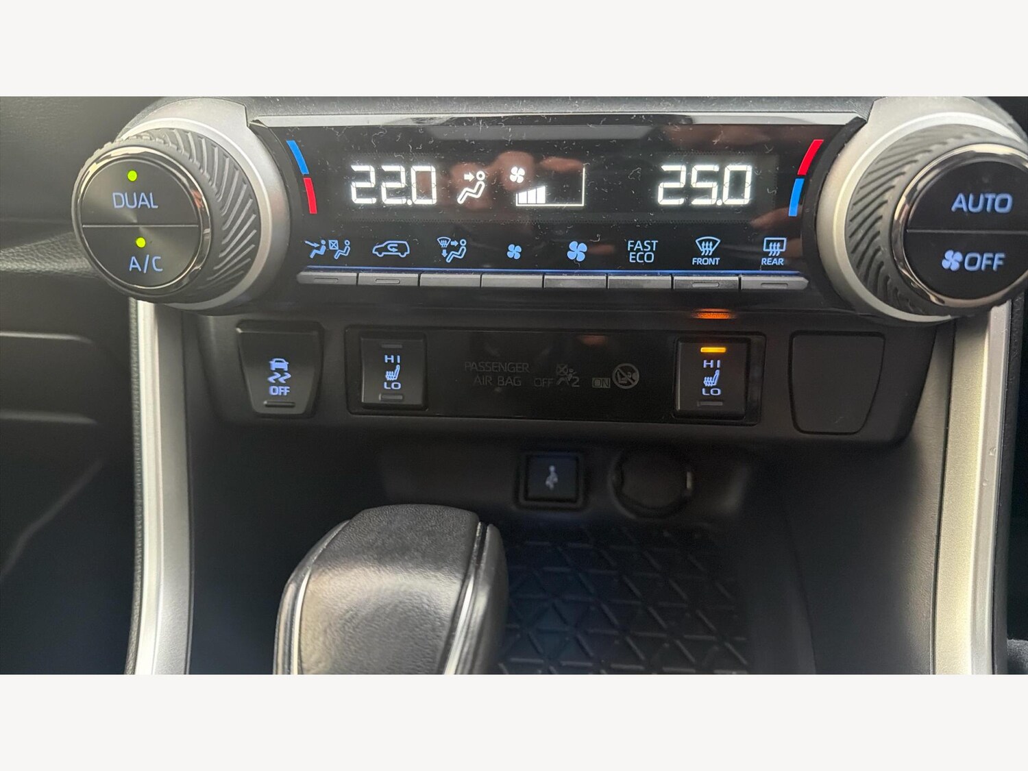 Used Toyota RAV4 2022 for sale - 76850435: Photo 24