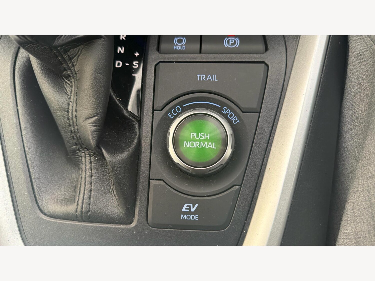 Used Toyota RAV4 2022 for sale - 76850435: Photo 25