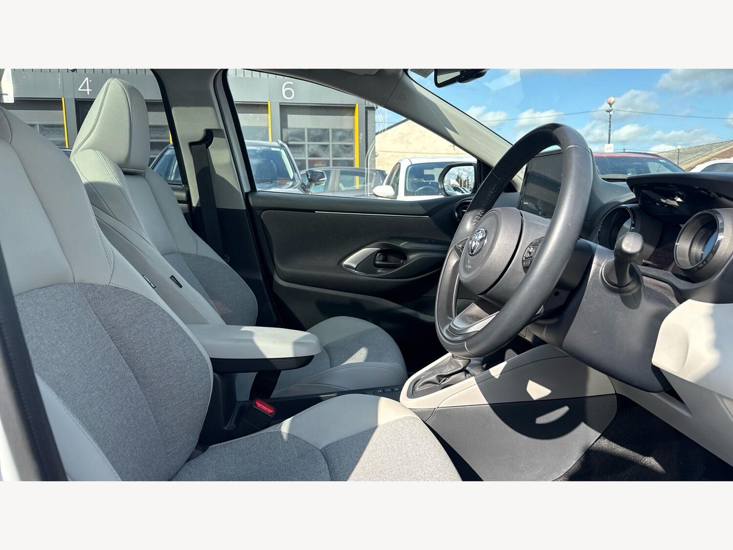 Used Toyota Yaris 2022 for sale - 78156752: Photo 13