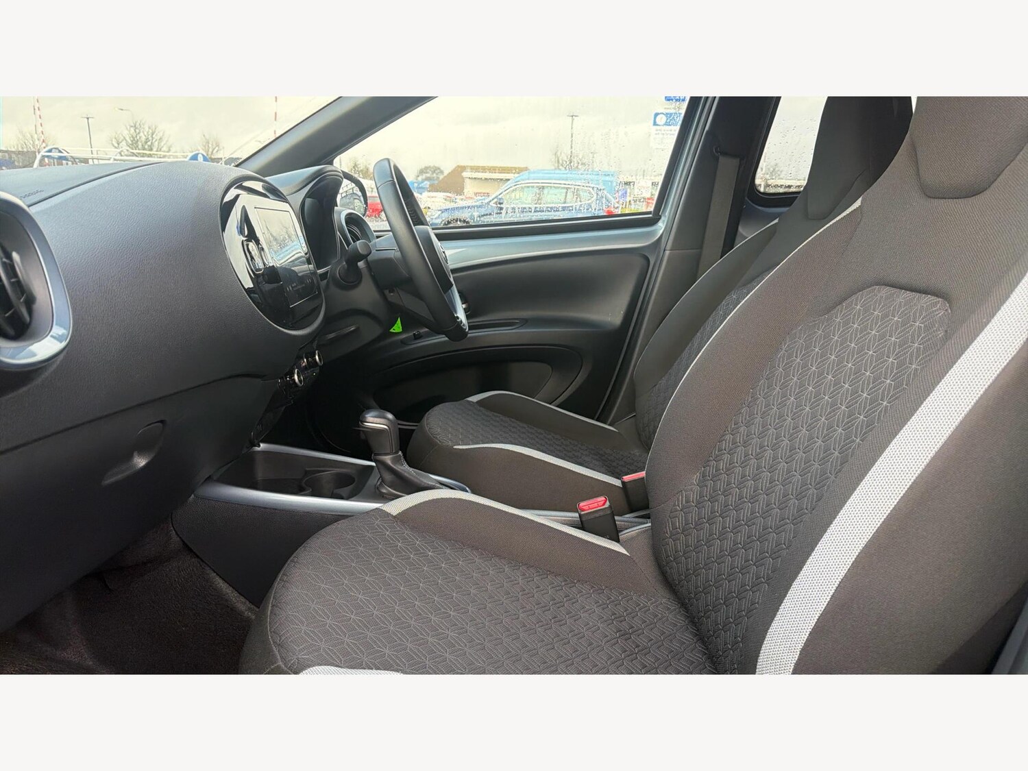 Used Toyota Aygo X 2024 for sale - 76551133: Photo 12