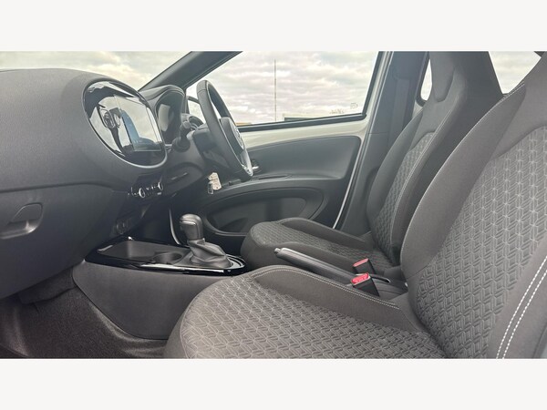 Used Toyota Aygo X 2024 for sale - 76294697: Photo 12