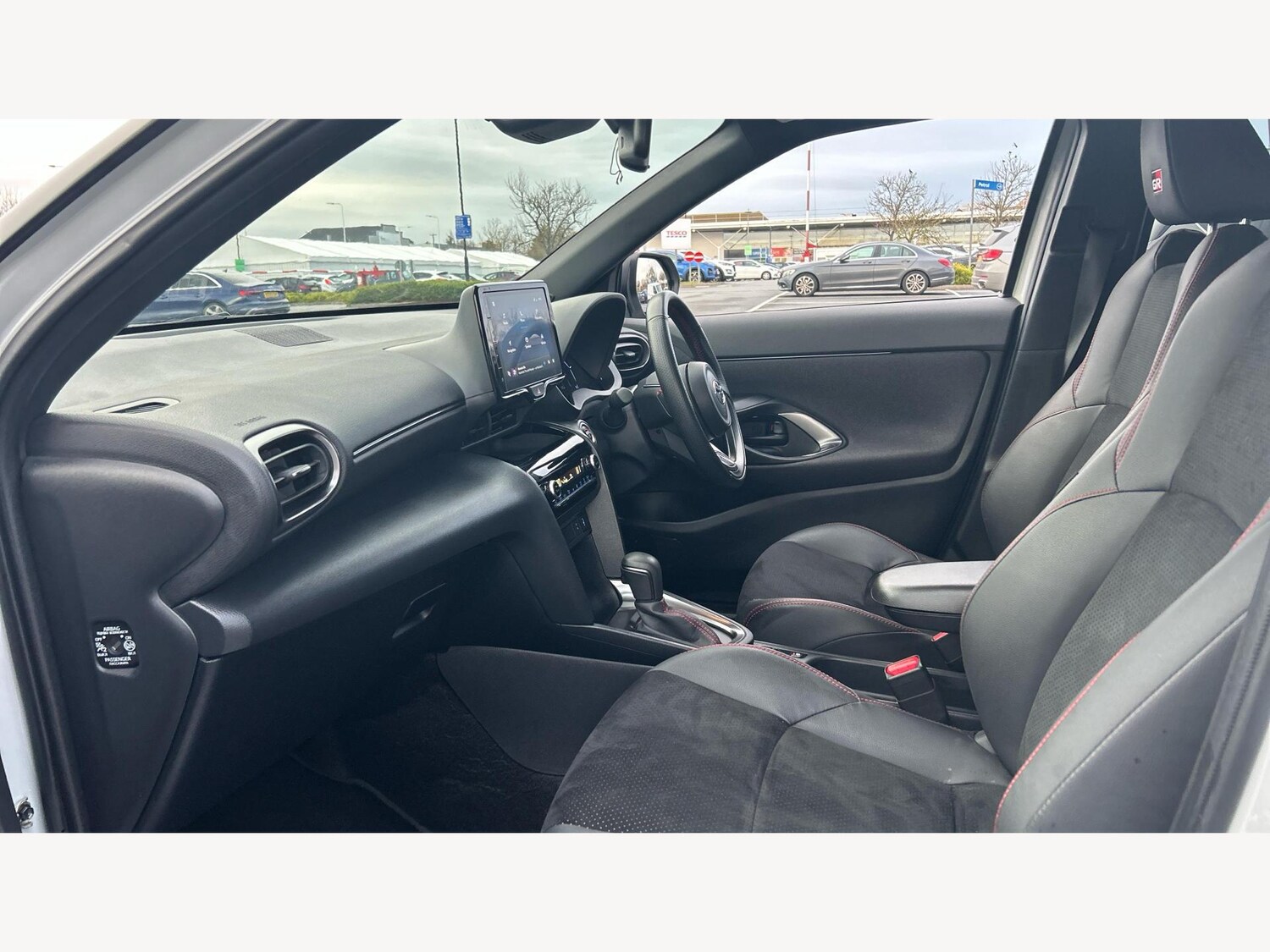 Used Toyota Yaris Cross 2024 for sale - 76964534: Photo 12