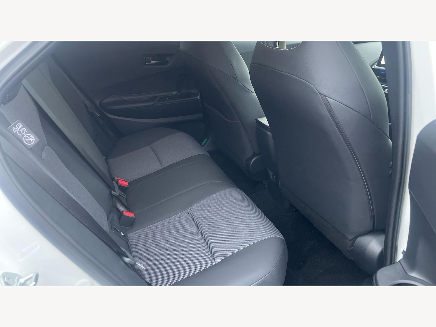 Used Toyota C-HR 2025 for sale - 77351889: Photo 14