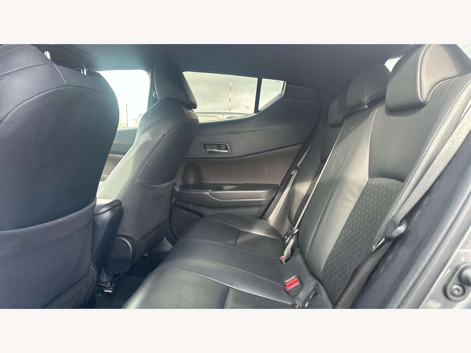 Used Toyota C-HR 2019 for sale - 77783104: Photo 15
