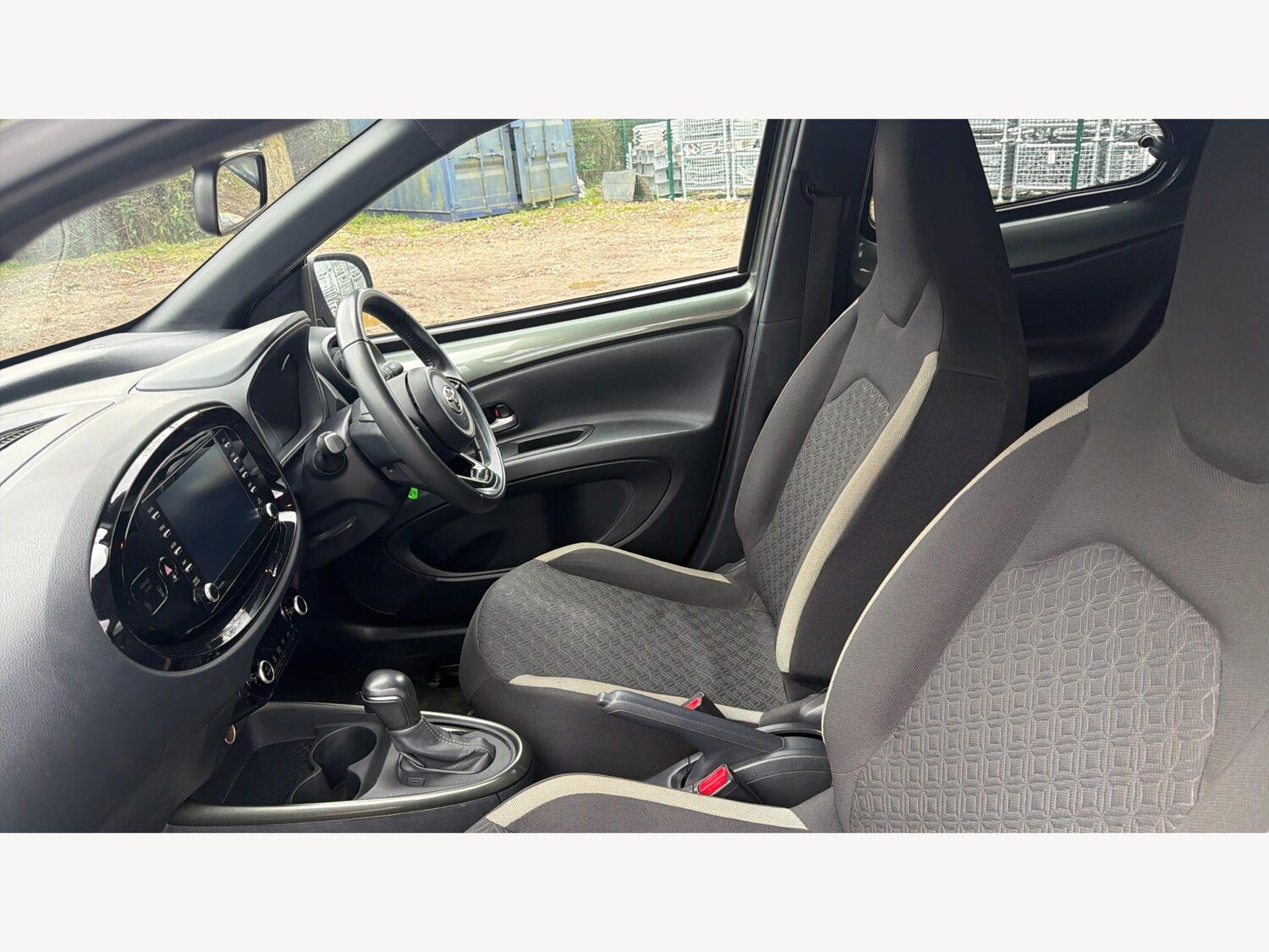 Used Toyota Aygo X 2022 for sale - 77939316: Photo 12