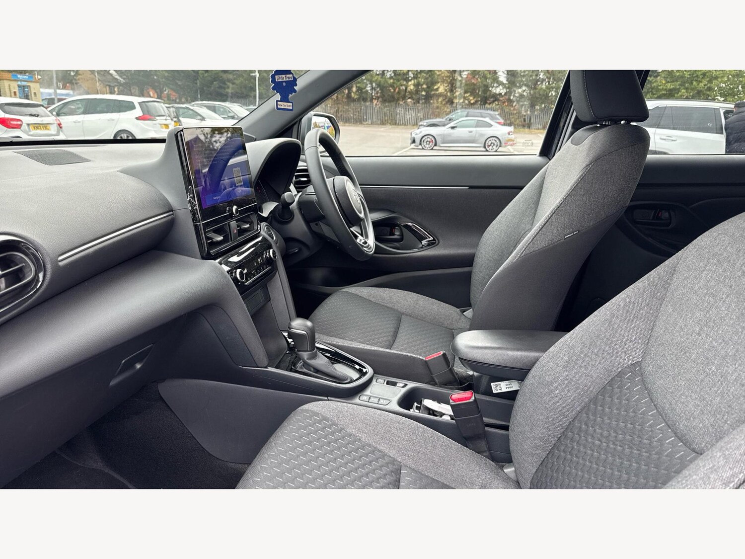 Used Toyota Yaris Cross 2024 for sale - 76314591: Photo 12